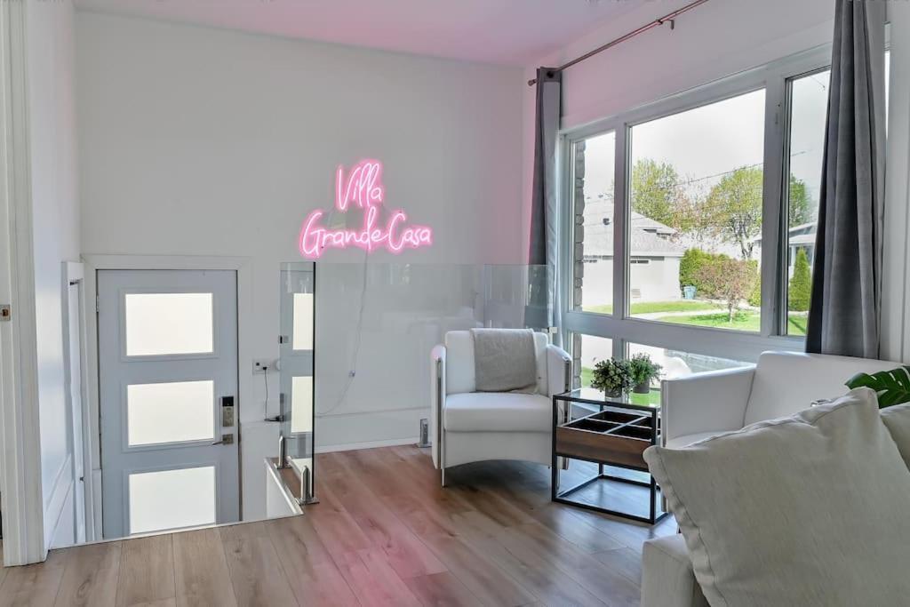 Villa Luxueuse Avec Vue Sur Le Fleuve Villa Grandecasa Trois-Rivières Exteriör bild
